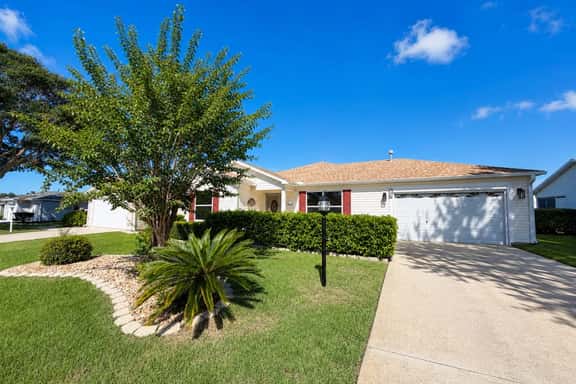 Orangeburg Home | 2/2 Comfort, Enclosed Lanai, Location! - Image 1