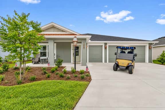 Sweny Eastport Spa Retreat | Heated Private Spa • Walk to Eastport • Golf Cart - Image 1