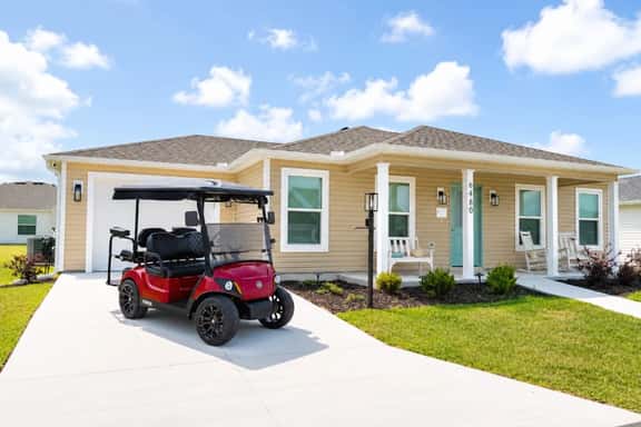 The Blue Door Cottage at The Villages - Image 1