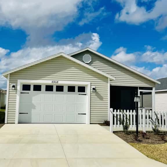 Pam Place Bliss Villa (Lake Denham) 🐶 - Image 1