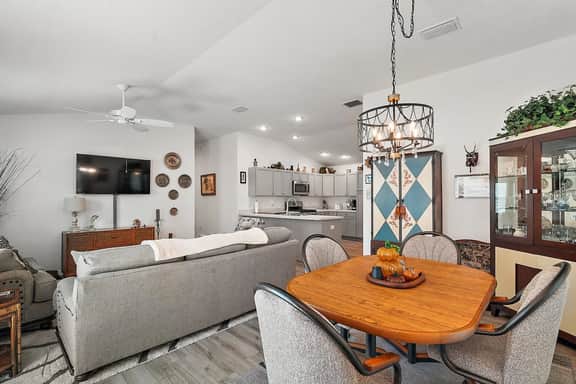 Draper Villa Getaway (Lake Denham) 🐶 - Image 5