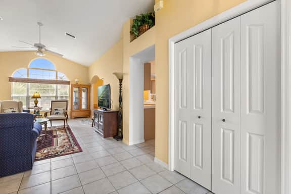 Augustine Escape - Access to Golf Cart & Amenities - Image 2