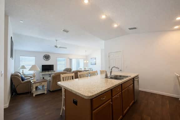 Grand Central Chase Villa at The Villages - Image 2
