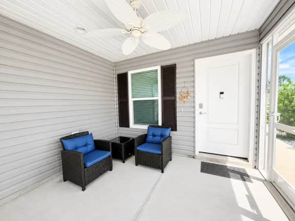 Kuenher Corner Villa | Walk to Dabney Pool - Image 3
