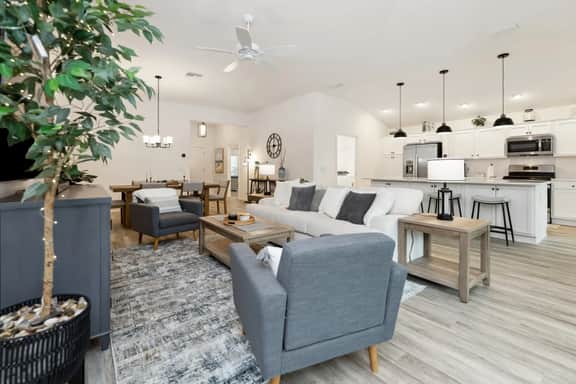 Erica Haven Residence 🐶 - Image 5