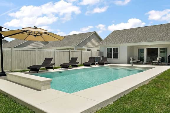 Santino Retreat at Villages (Heated Pool) - Image 3